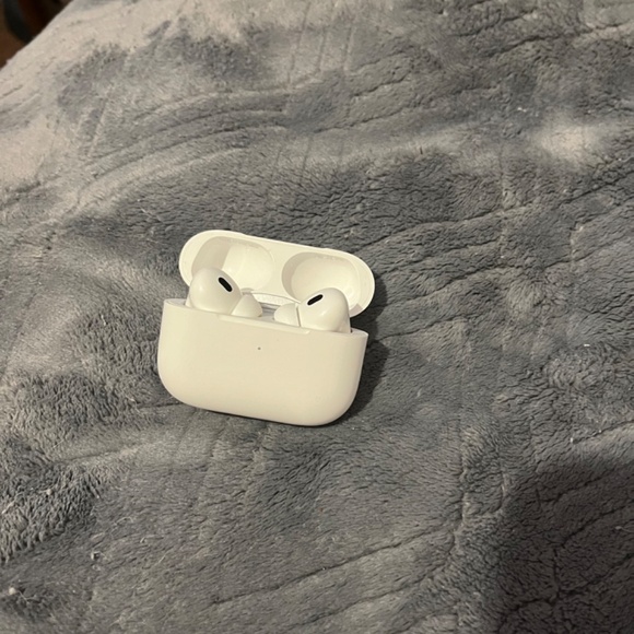 AirPod Pros 2nd Generation - Picture 2 of 3